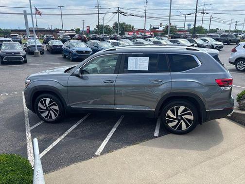 Platinum Gray Metallic 2025 Volkswagen Atlas 2.0T SEL