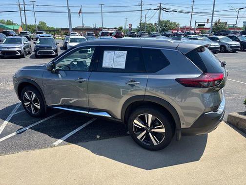 Gun Metallic 2023 Nissan Rogue SL