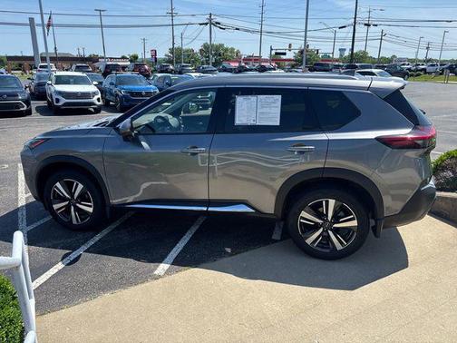 Gun Metallic 2023 Nissan Rogue SL