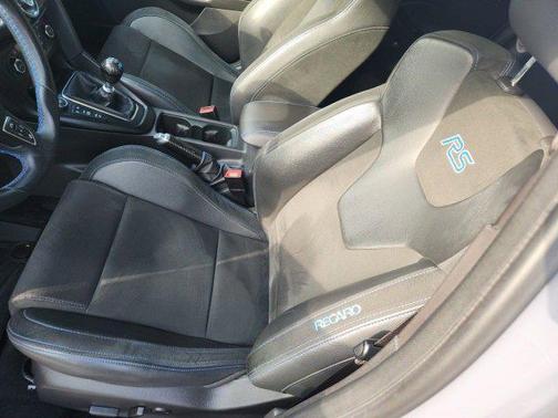 2017 Ford Focus RS Base