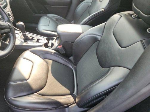 2021 Jeep Cherokee Altitude