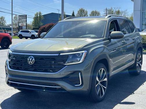 Avocado Green Pearl 2026 Volkswagen Atlas 2.0T SEL Premium R-Line 4MOTION
