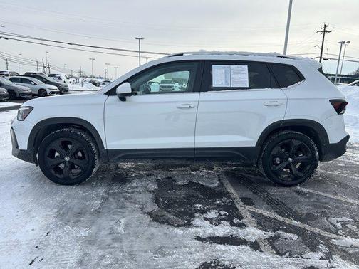 2025 Volkswagen Taos 1.5T SEL