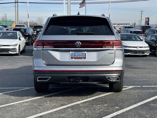 Silver Metallic 2026 Volkswagen Atlas 2.0T SE w/Technology 4MOTION