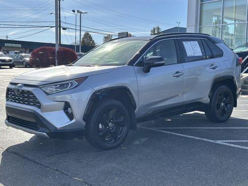 2021 Toyota RAV4 Hybrid SE