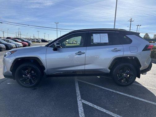 2021 Toyota RAV4 Hybrid SE