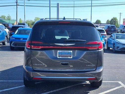 2023 Chrysler Pacifica Limited