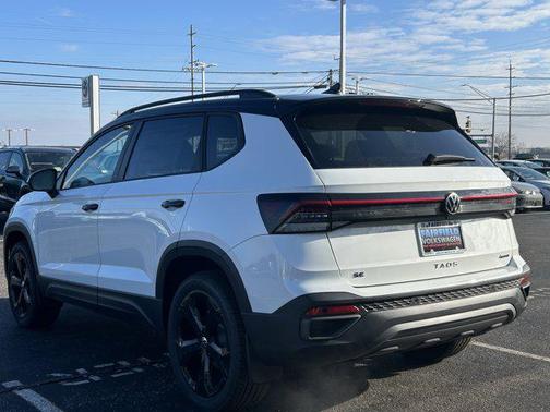 2026 Volkswagen Taos SE Black