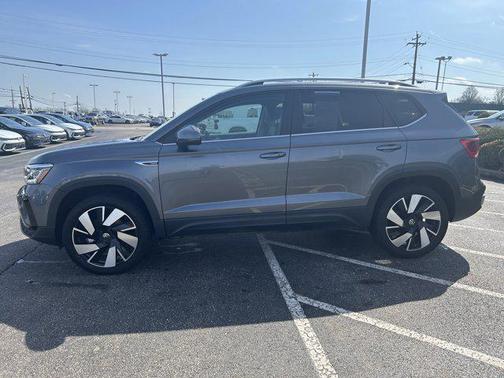 2024 Volkswagen Taos 1.5T SEL