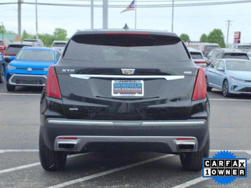 2022 Cadillac XT5 Premium Luxury