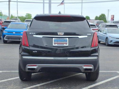 2022 Cadillac XT5 Premium Luxury
