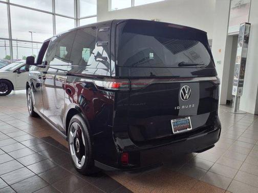 2025 Volkswagen ID. Buzz Pro S