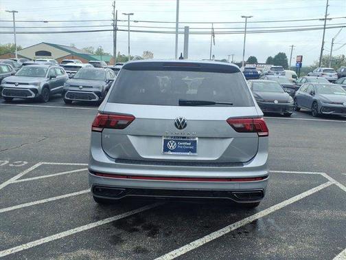 2023 Volkswagen Tiguan 2.0T SE R-Line Black