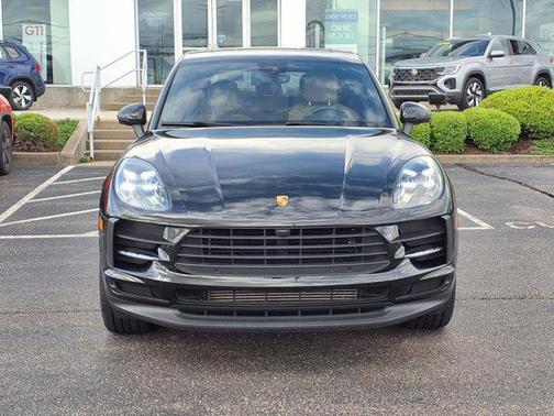 2021 Porsche Macan Base