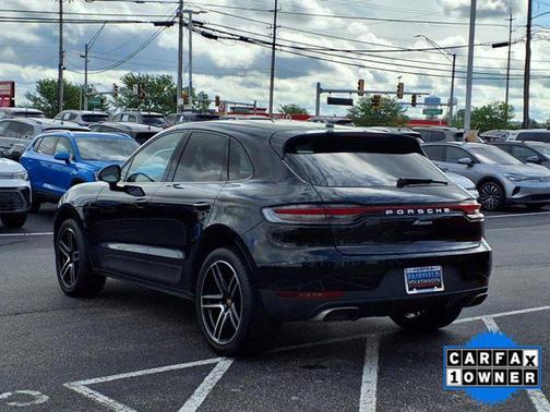 2021 Porsche Macan Base