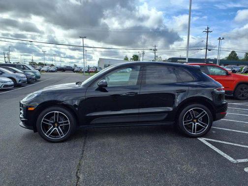 2021 Porsche Macan Base