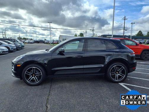 2021 Porsche Macan Base