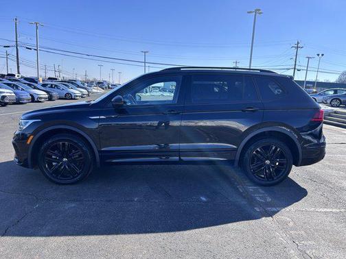 2022 Volkswagen Tiguan 2.0T SE R-Line Black 4MOTION