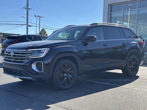 2026 Volkswagen Atlas 2.0T SE w/Technology 4MOTION