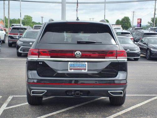 2025 Volkswagen Atlas 2.0T SE w/Technology