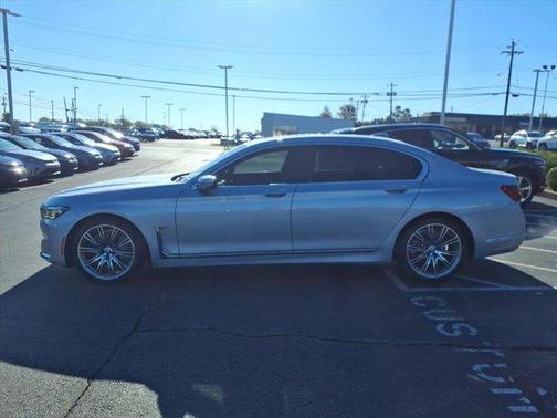 2020 BMW 740 740i