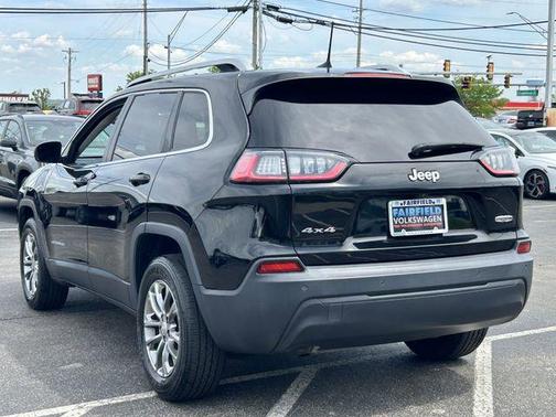 Diamond Black Crystal Pearlcoat 2019 Jeep Cherokee Latitude Plus