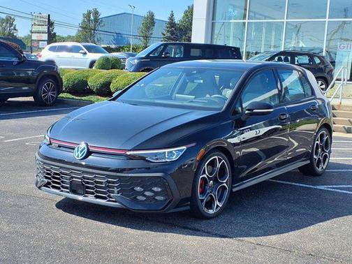 2025 Volkswagen Golf GTI 2.0T S DSG