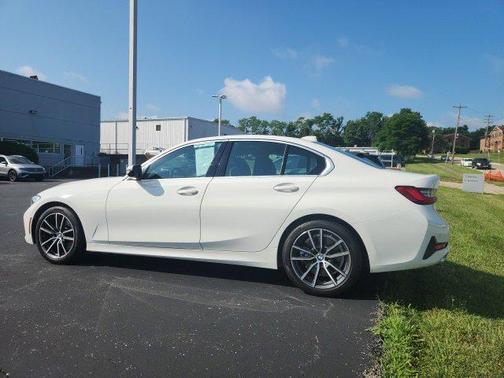 2020 BMW 330 330i