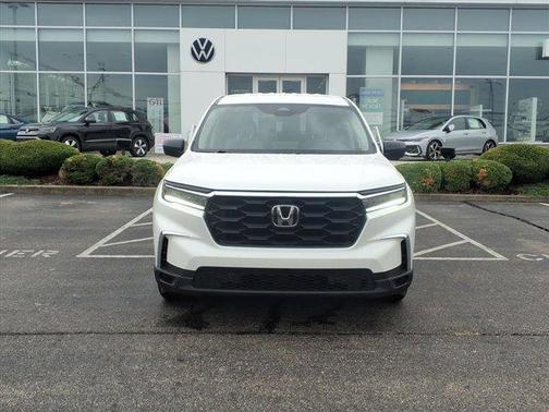 2023 Honda Pilot AWD LX