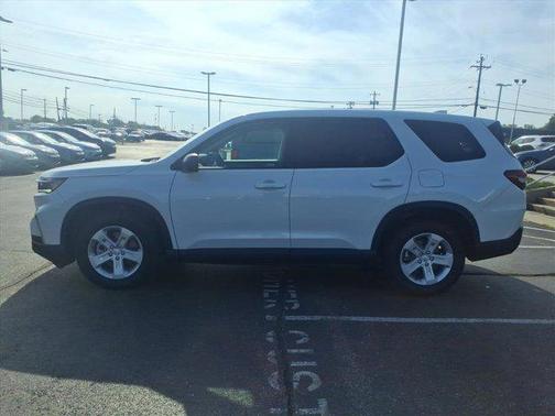2023 Honda Pilot AWD LX
