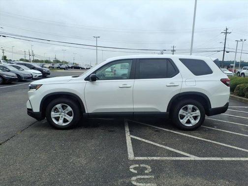 2023 Honda Pilot AWD LX