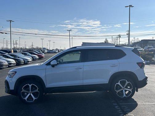 2026 Volkswagen Taos SEL