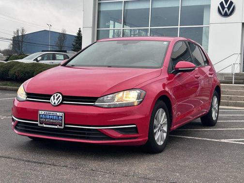 2018 Volkswagen Golf TSI S