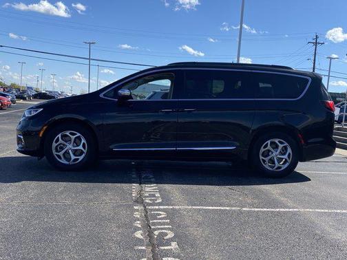 2023 Chrysler Pacifica Limited