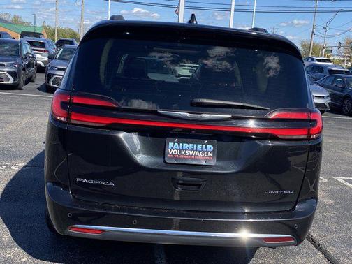 2023 Chrysler Pacifica Limited