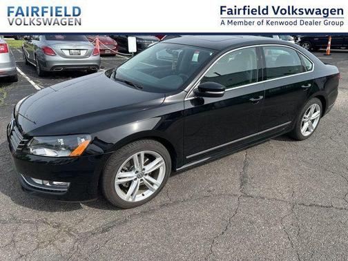 Black Uni 2015 Volkswagen Passat 1.8T Auto SE w/Sunroof & Nav