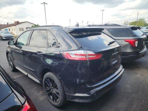 2022 Ford Edge ST Line