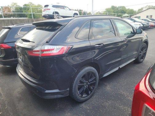 2022 Ford Edge ST Line