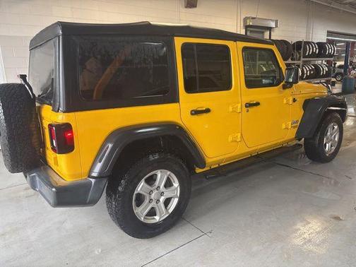 Hellayella Clearcoat 2019 Jeep Wrangler Unlimited Sport