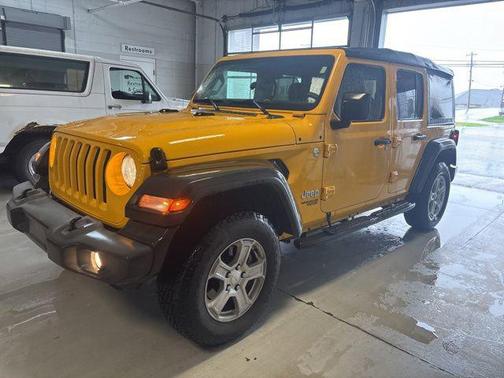 Hellayella Clearcoat 2019 Jeep Wrangler Unlimited Sport