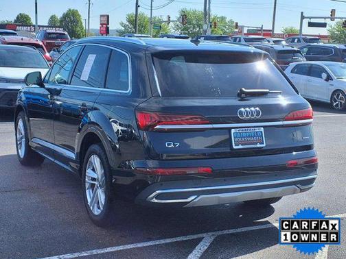 2023 Audi Q7 45 Premium