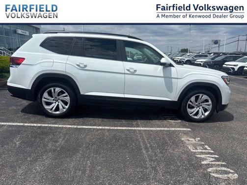 Pure White 2021 Volkswagen Atlas 2.0T SE w/Technology