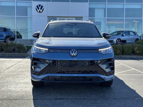 2026 Volkswagen Tiguan 2.0T SE R-Line Black 4MOTION