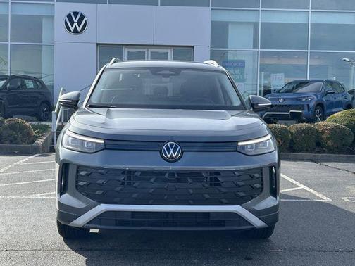 Gray Metallic 2026 Volkswagen Tiguan 2.0T SE