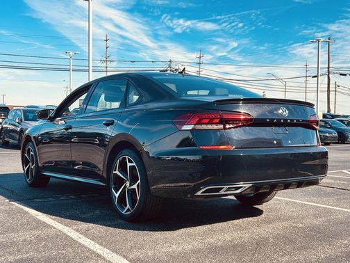 2020 Volkswagen Passat 2.0T R-Line