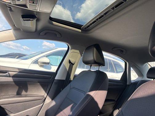 2020 Volkswagen Passat 2.0T R-Line