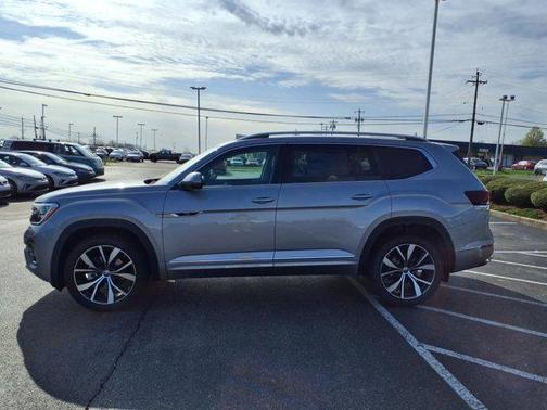 2025 Volkswagen Atlas 2.0T SEL Premium R-Line 4MOTION
