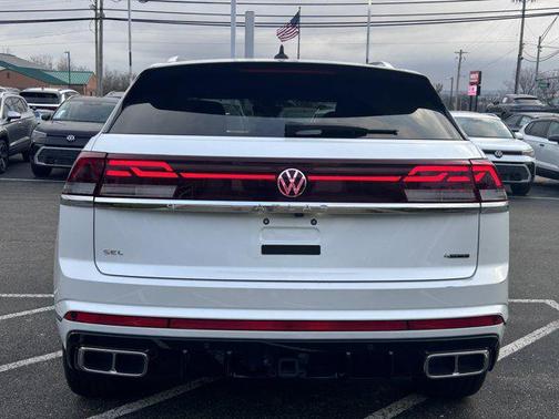 2024 Volkswagen Atlas Cross Sport 2.0T SEL Premium