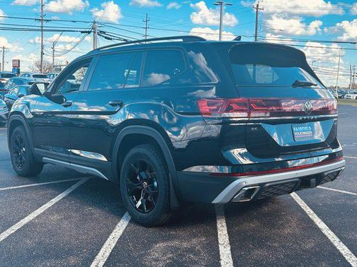 2026 Volkswagen Atlas 2.0T Peak Edition