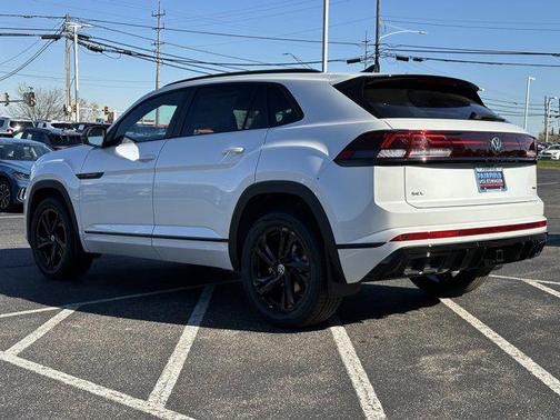 2026 Volkswagen Atlas Cross Sport 2.0T SEL